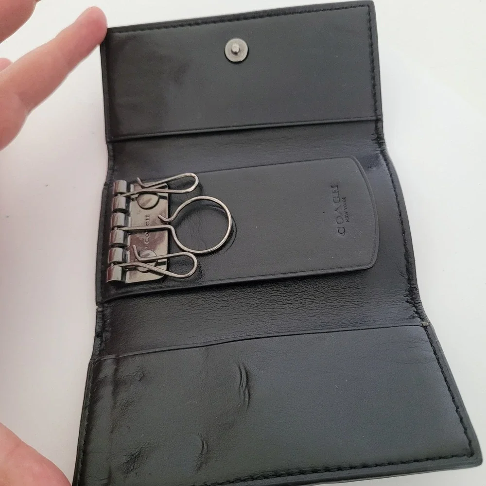 Coach Signature Monogram 4-Ring Key Case Charcoal Black Coated Canvas F64005